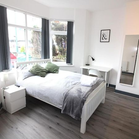 Newly Refurbished Studio, Great Location 8 Studios Nottingham Eksteriør bilde