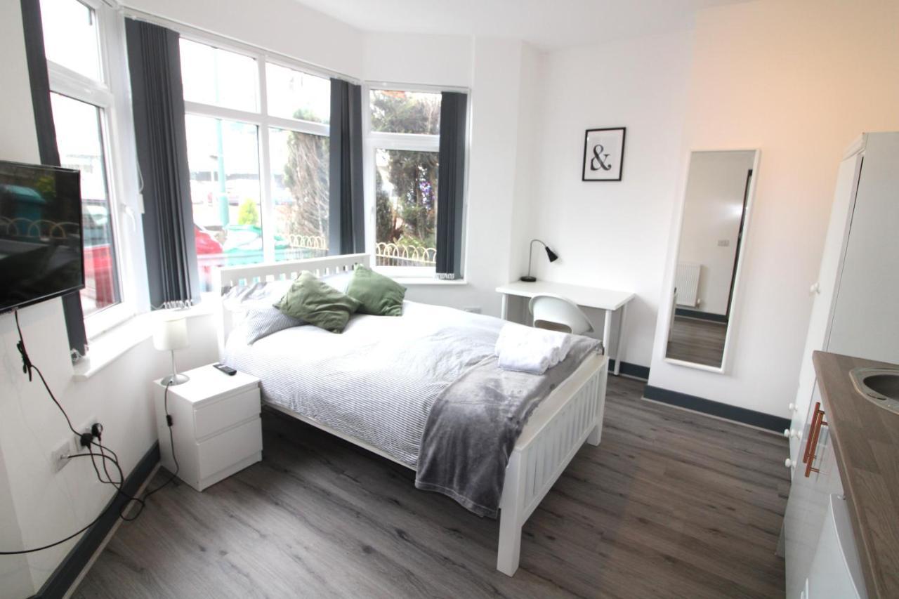 Newly Refurbished Studio, Great Location 8 Studios Nottingham Eksteriør bilde