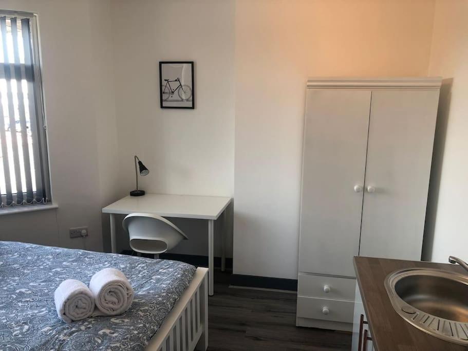 Newly Refurbished Studio, Great Location 8 Studios Nottingham Eksteriør bilde
