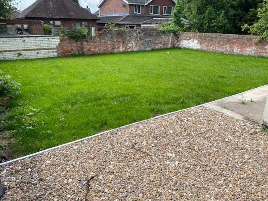 Newly Refurbished Studio, Great Location 8 Studios Nottingham Eksteriør bilde