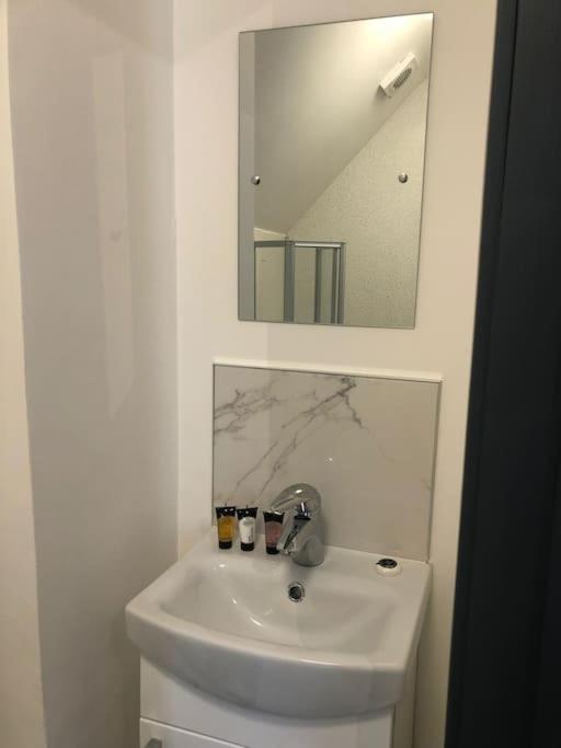 Newly Refurbished Studio, Great Location 8 Studios Nottingham Eksteriør bilde